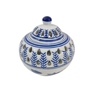 Vintage Blue White Reticulated Ceramic Potpourri Incense Tea Light Holder W/Lid